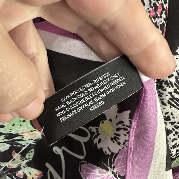 INC International Concepts Garden Poem Square Scarf Black Bright One Size NEW - Picture 4 of 5